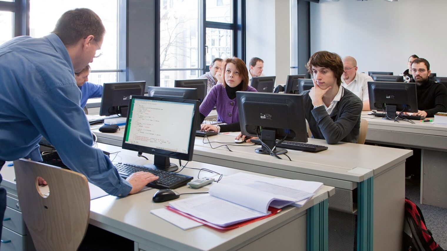 9718 PC Computer Bildschirm Monitor Schulung EDV Dozent Teilnehmer