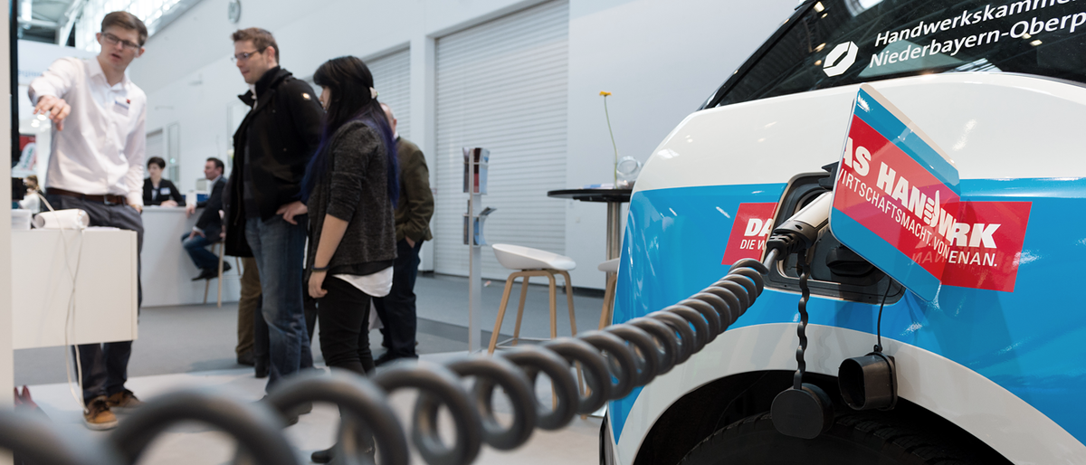 Elektromobilität auf der Messe präsentiert