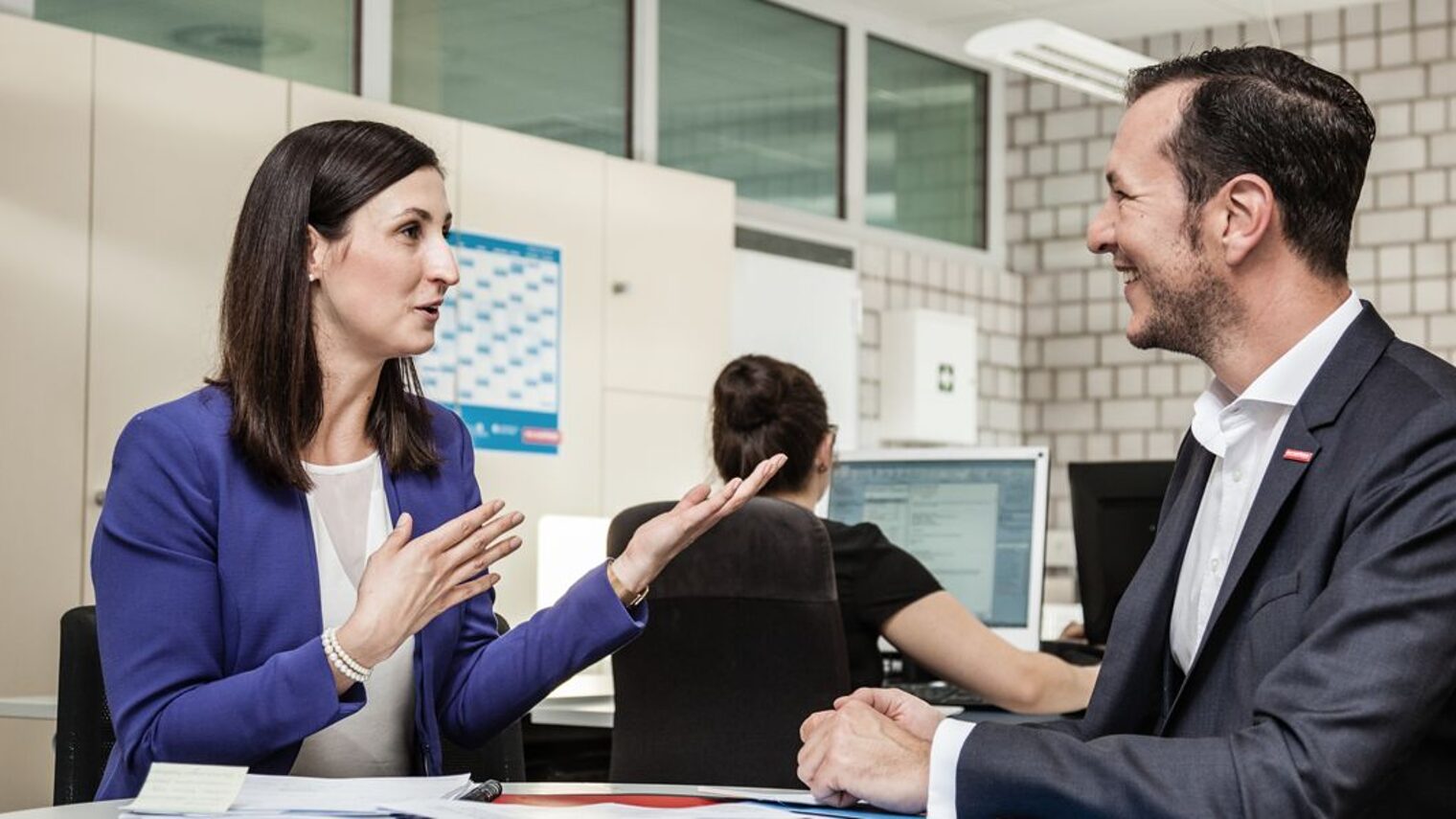 Beratung Mann Frau Büro Gespräch 22013