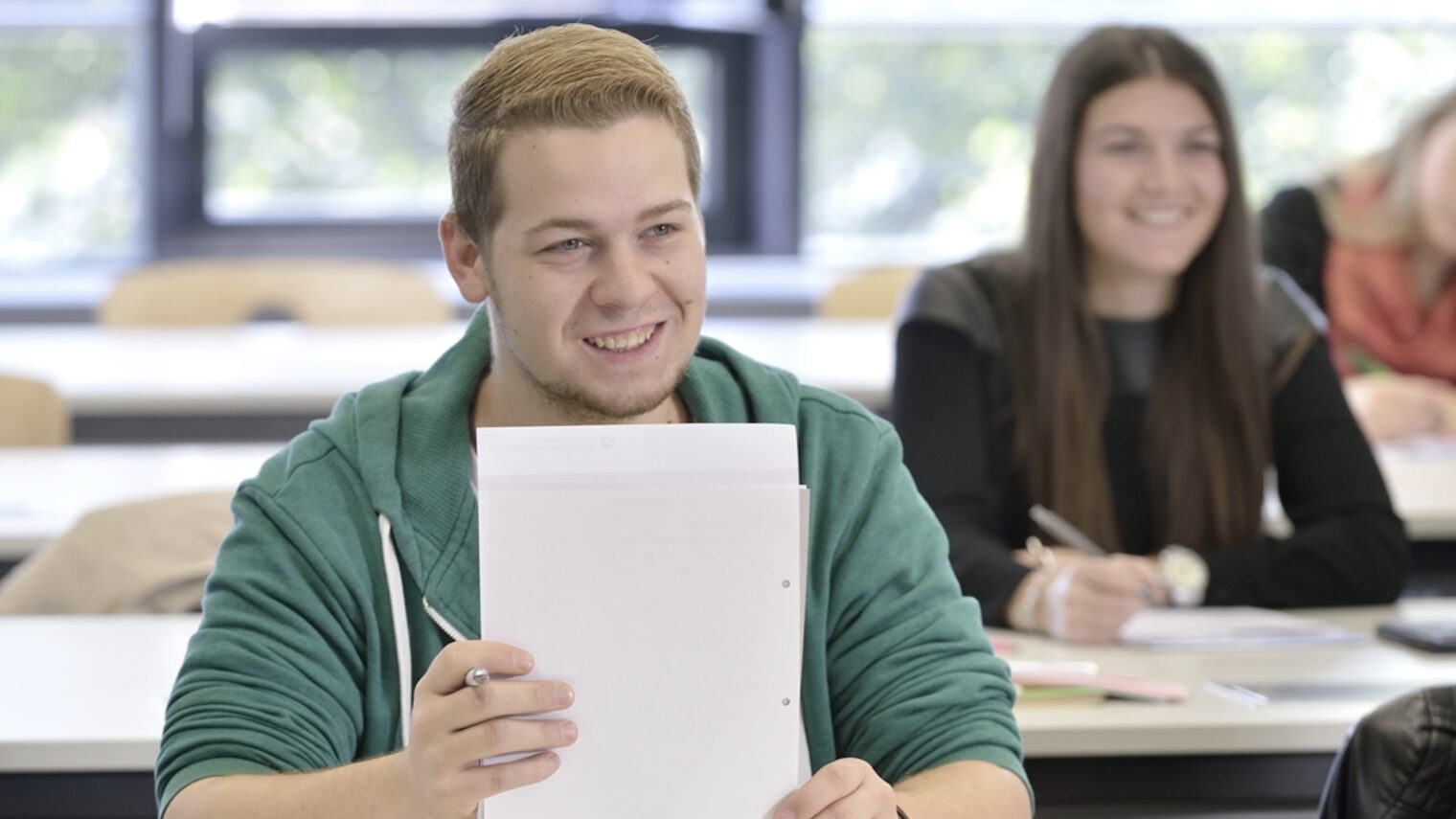 Junge Blätter Stift Unterricht Lachen 15612