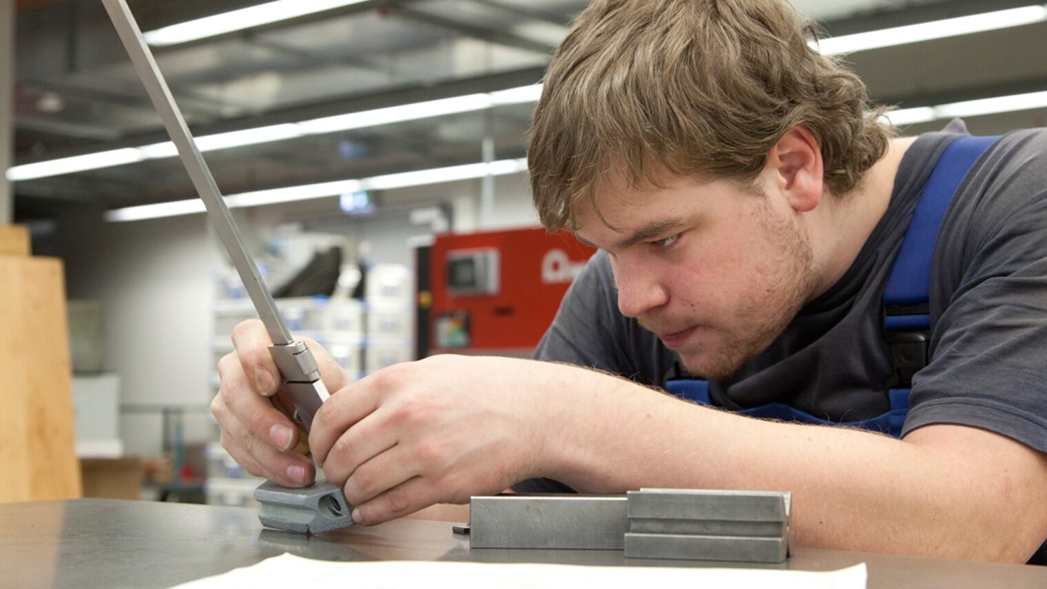 9678 Schiebelehre Werkstatt Tisch Metall Lehrling 